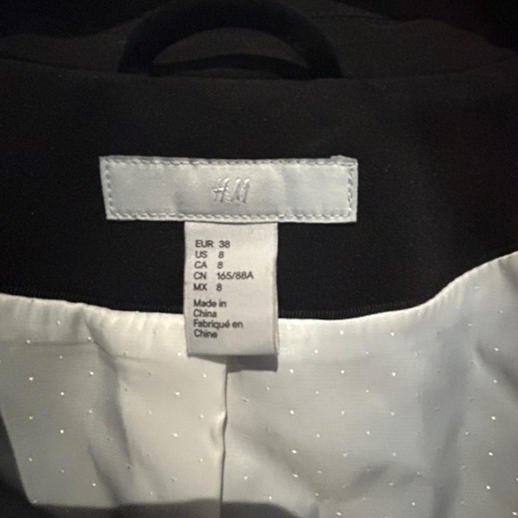 H&M women’s Blazer - Picture 2 of 6